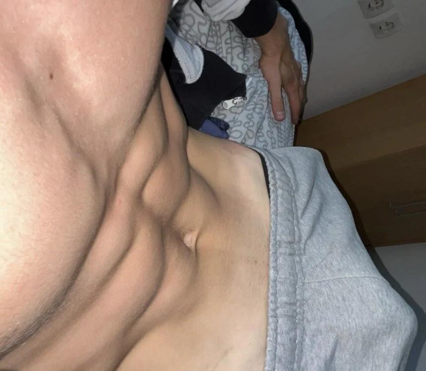 bosnianhot's Offline XXX Chat