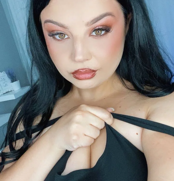 BeckyHall's Offline Chat Room