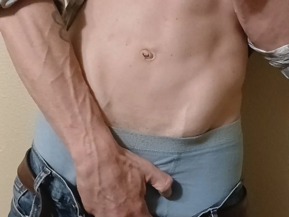 ruggedman91's Offline XXX Chat