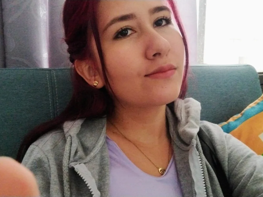 sweet_kitty_21's Offline XXX Chat