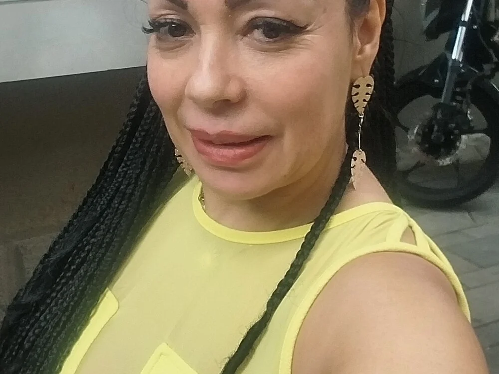 Czat XXX offline – naiaratobon__