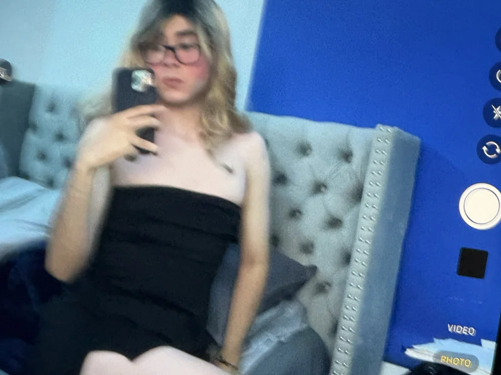itsally2's Offline Chat Room