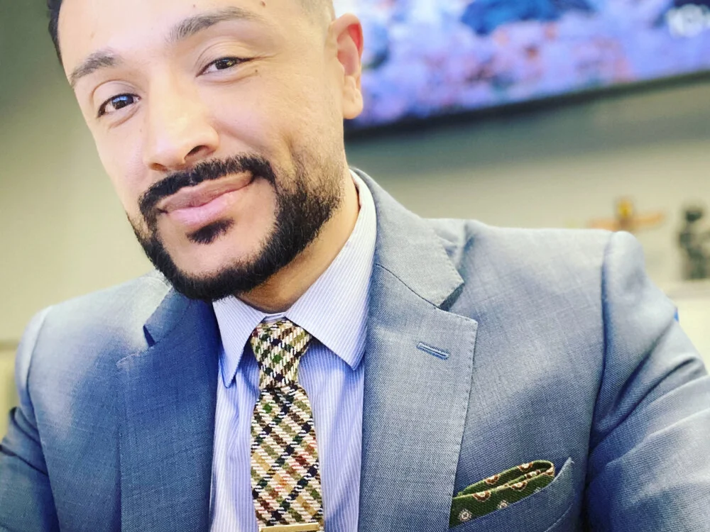 HungandThickLatin: офлайн-секс-чат