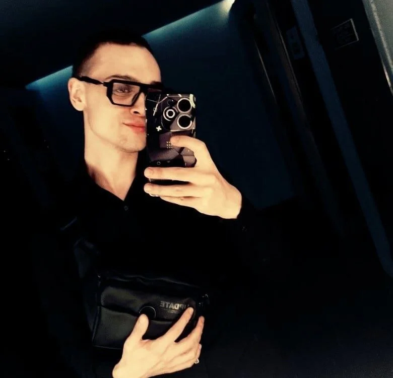 ห้องแชทออฟไลน์ของ CraveSynth