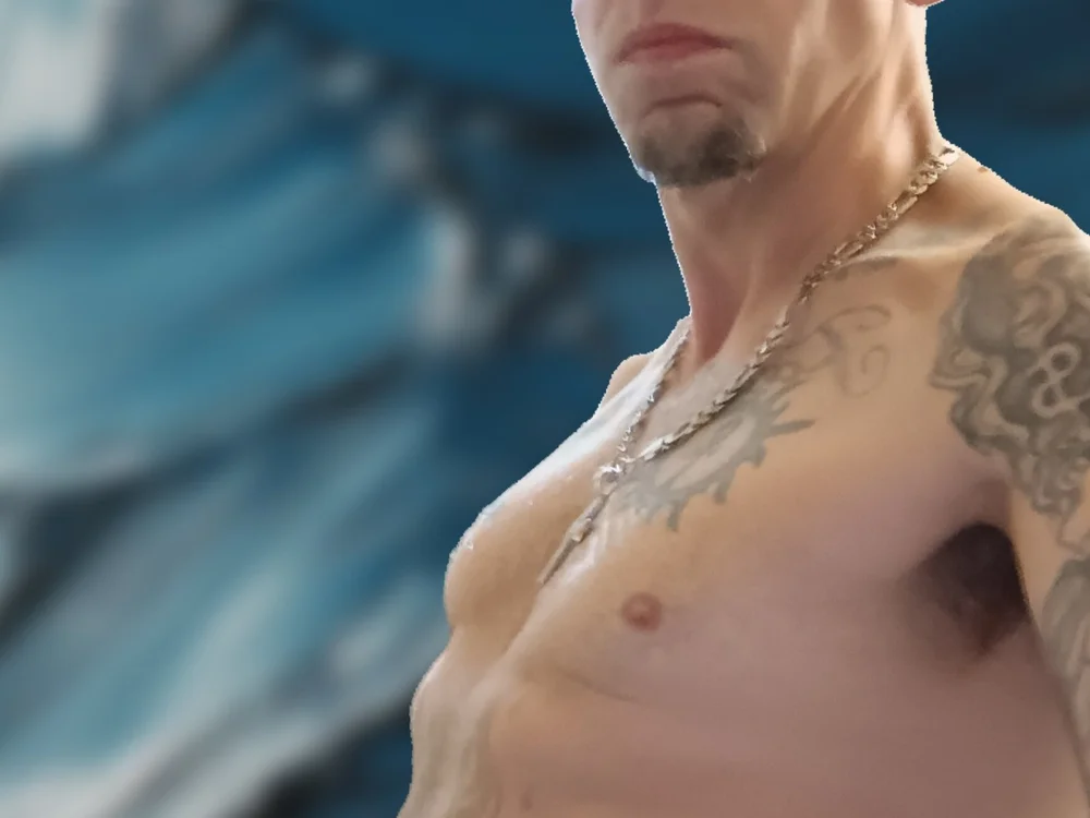 Brandon23xxxgb Offline XXX-Chat