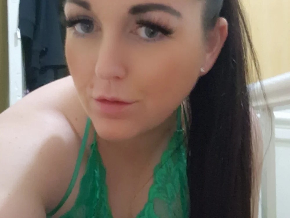 Curvy_Quinn86 offline chatrum