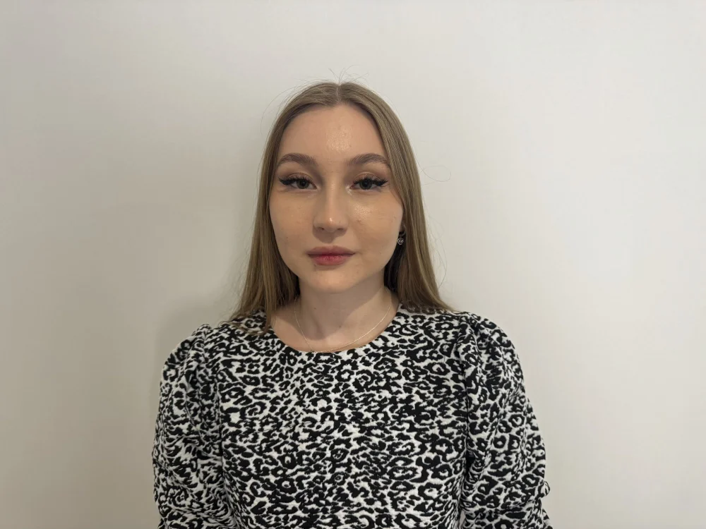 EliseHopper's Offline Chat Room