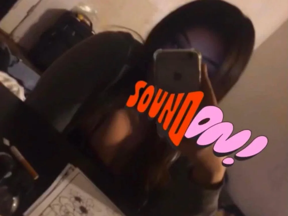 lenadoesitbetta's Offline Chat Room