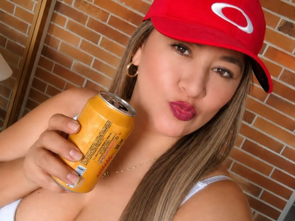 veraluz1975 Offline XXX-chat