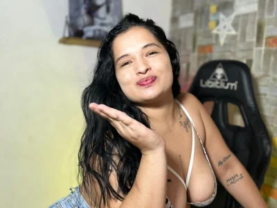 alejabigboobsS profile