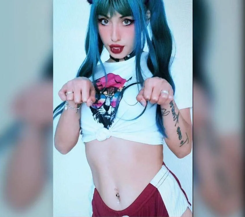 دردشة BarbieSimpson الجنسية دون اتصال