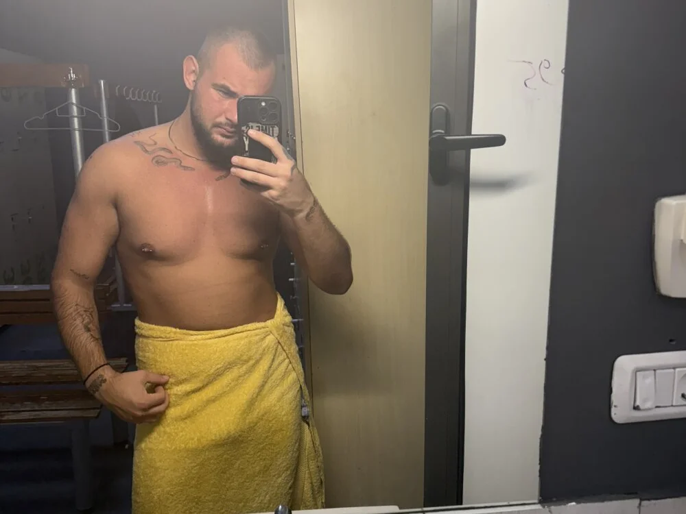 LunaFoxTip Adlı Modelin Çevrimdışı XXX Sohbeti