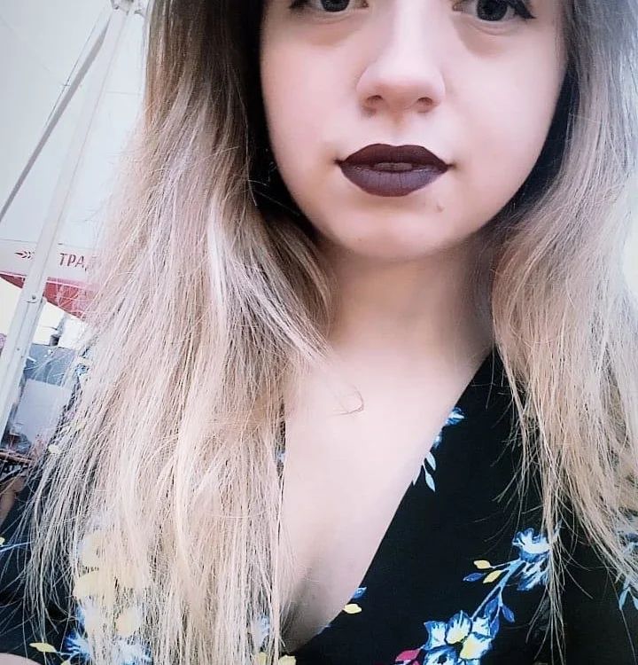 AlyonaPeach's Offline XXX Chat