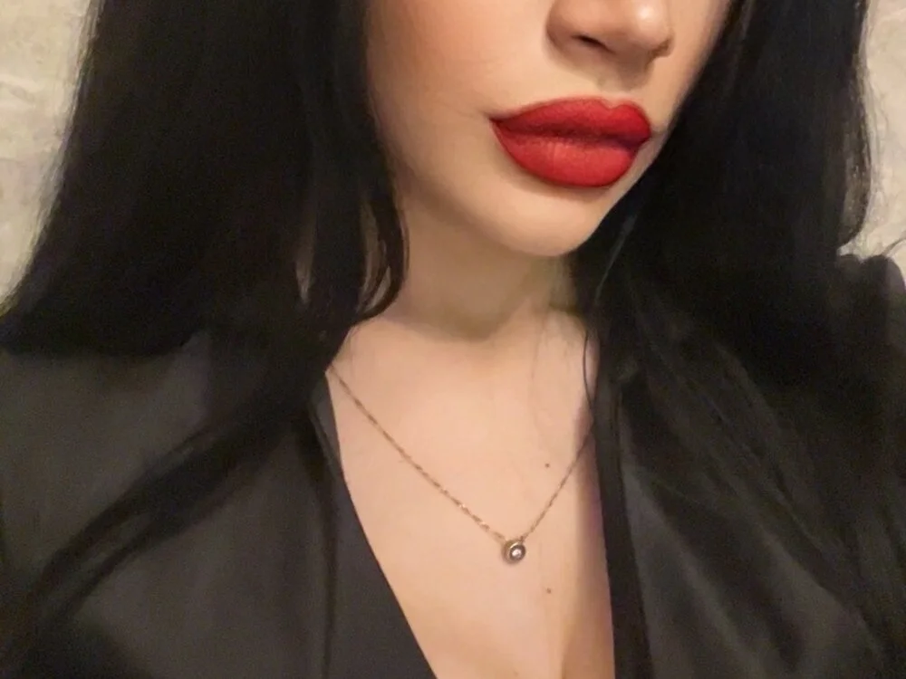 Moira_Milicent's Offline XXX Chat