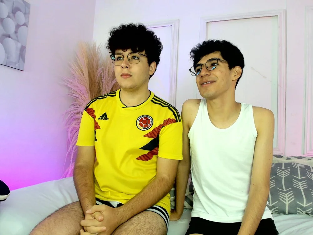 دردشة ian_and_austin الجنسية دون اتصال