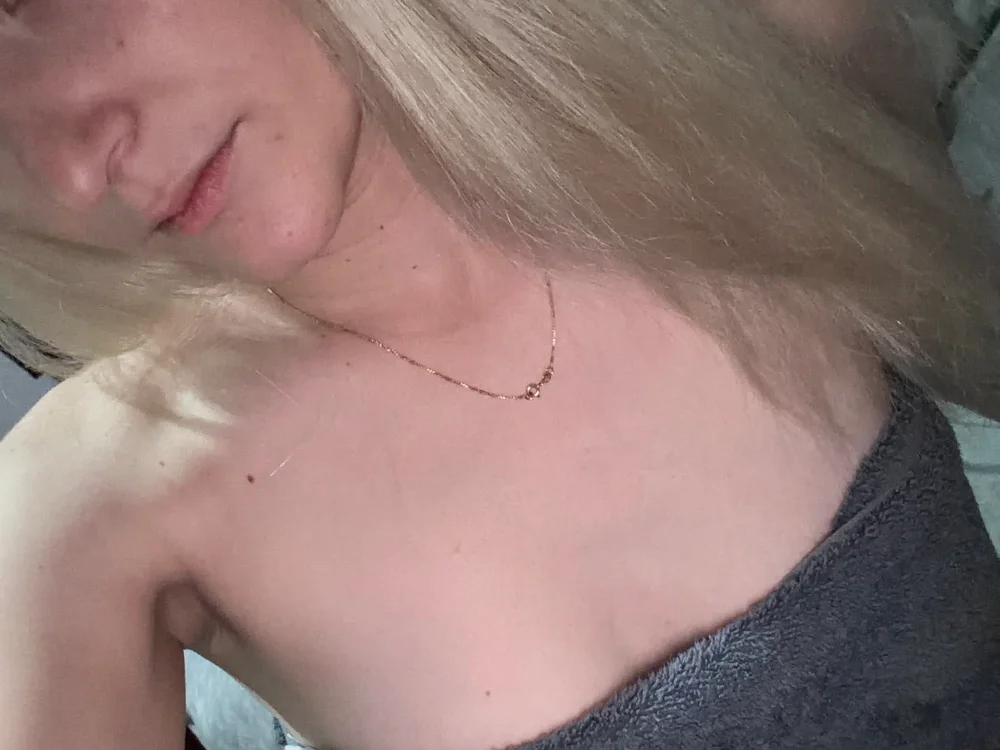 CrazyCouple27's Offline XXX Chat