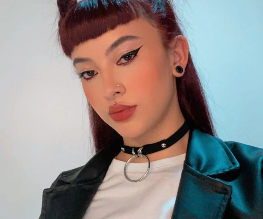 iam_scarlett_hot's Offline XXX Chat