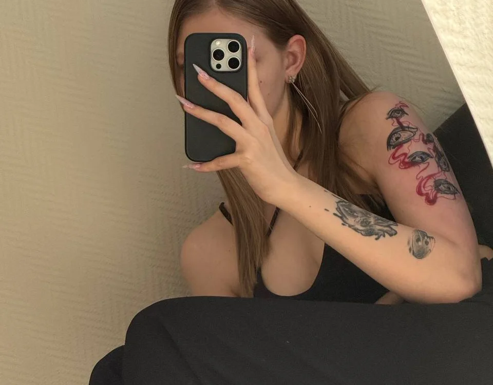 HollyGibson – Offline XXX chat