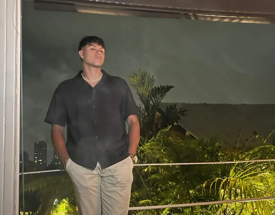 MagicMike007's Offline Chat Room