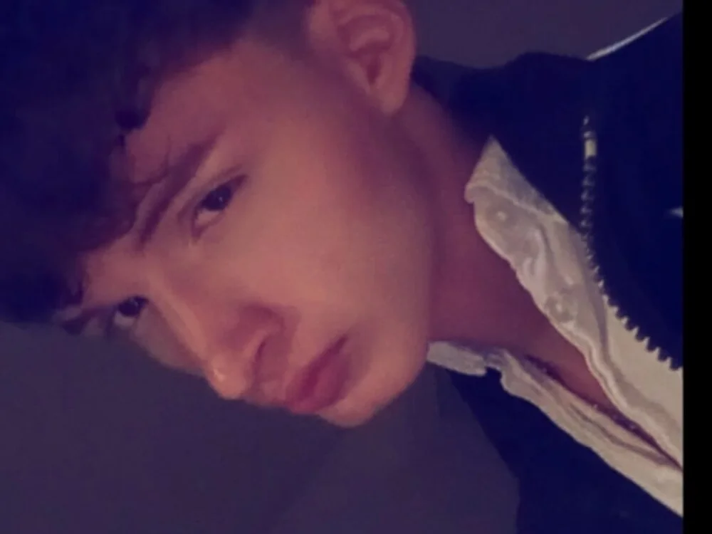 NicolasFerrer18's Offline XXX Chat