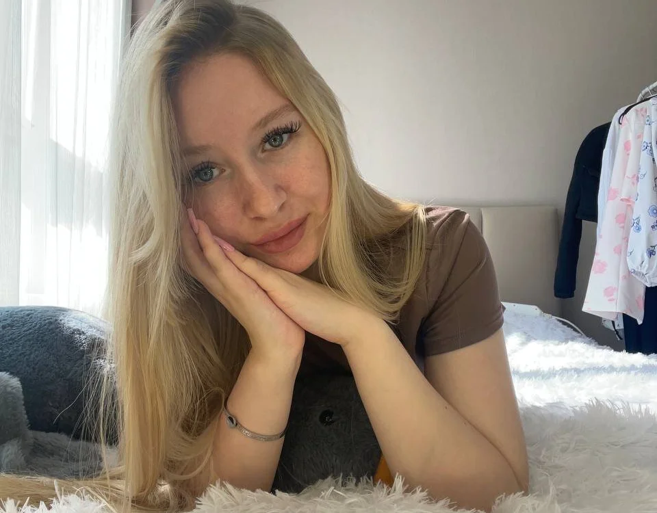 BrightWhisper Chat XXX offline