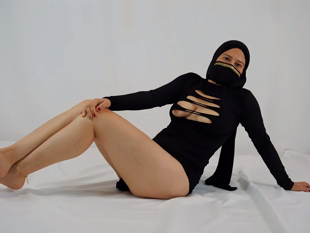 Maya_Sayed's Offline Chat Room