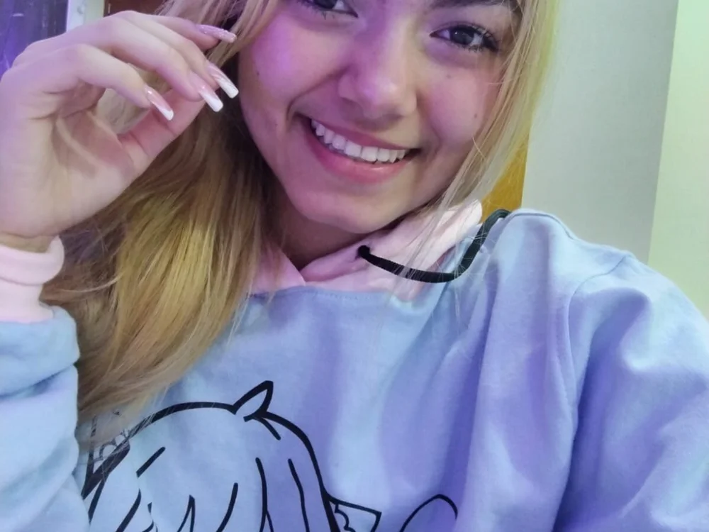 barbie_graay's Offline Chat Room
