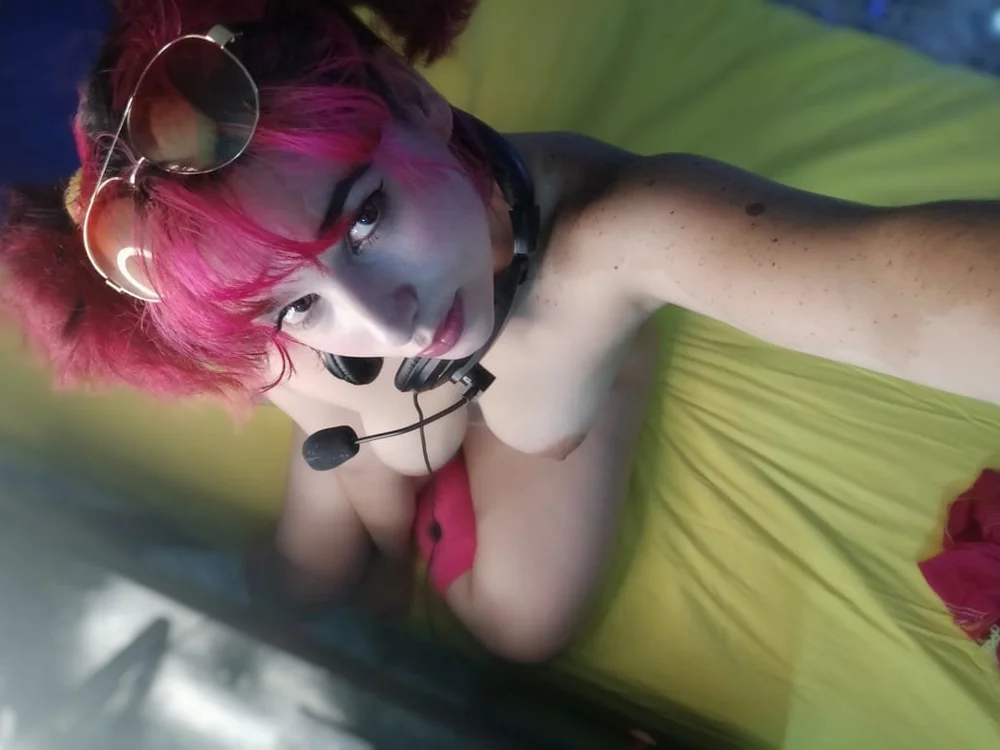_Celestte_'s Offline Chat Room