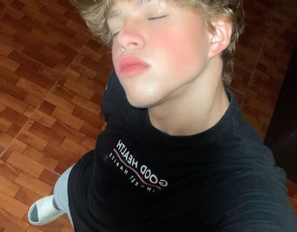 bottom_kiss offline chatrum