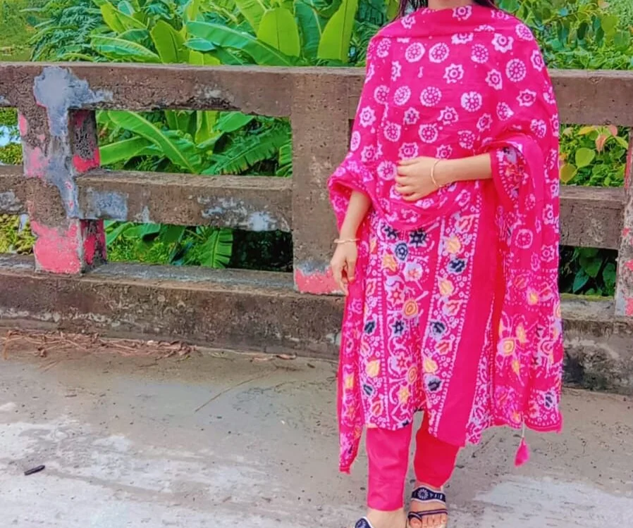 SexySonia04n Offline XXX chat