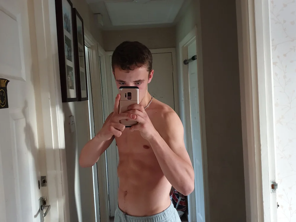 licufersecret's Offline XXX Chat