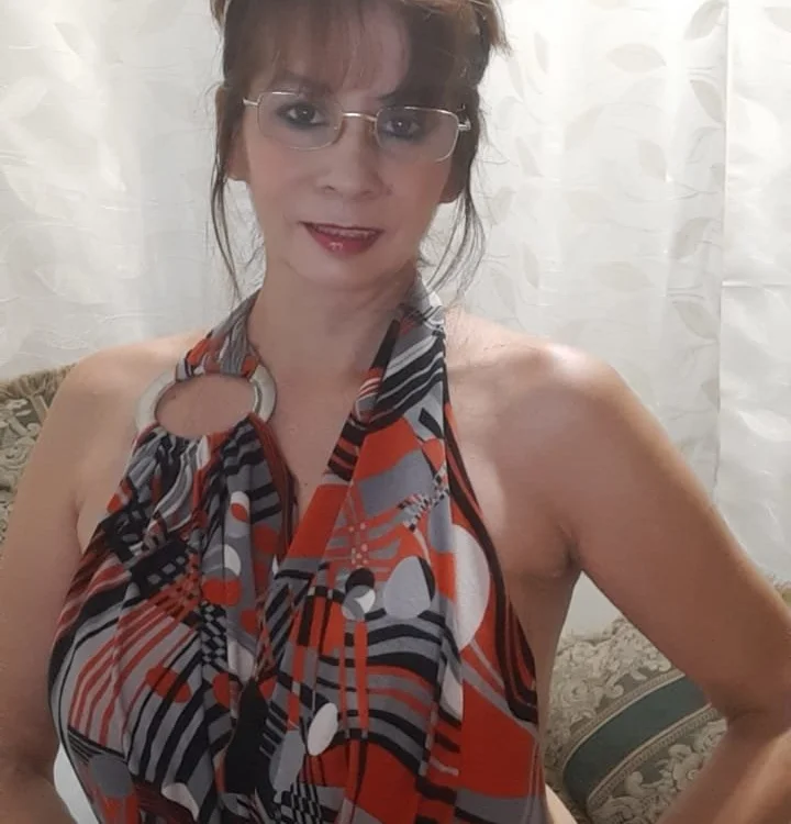 mommysexy16 Offline XXX-Chat