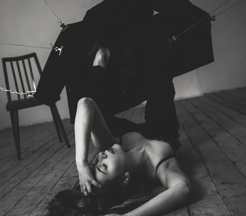 AvanMonroe's Offline XXX Chat