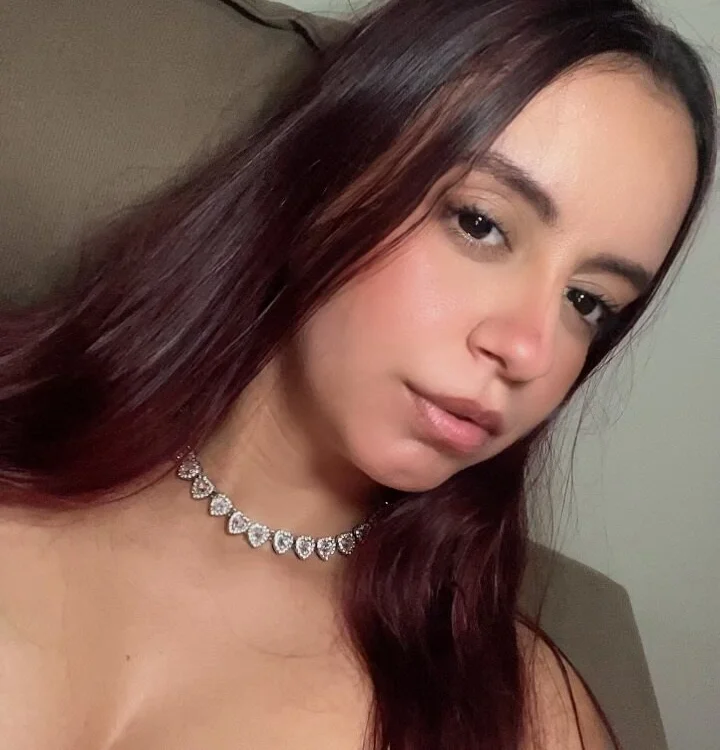 Annaak_'s Offline Chat Room