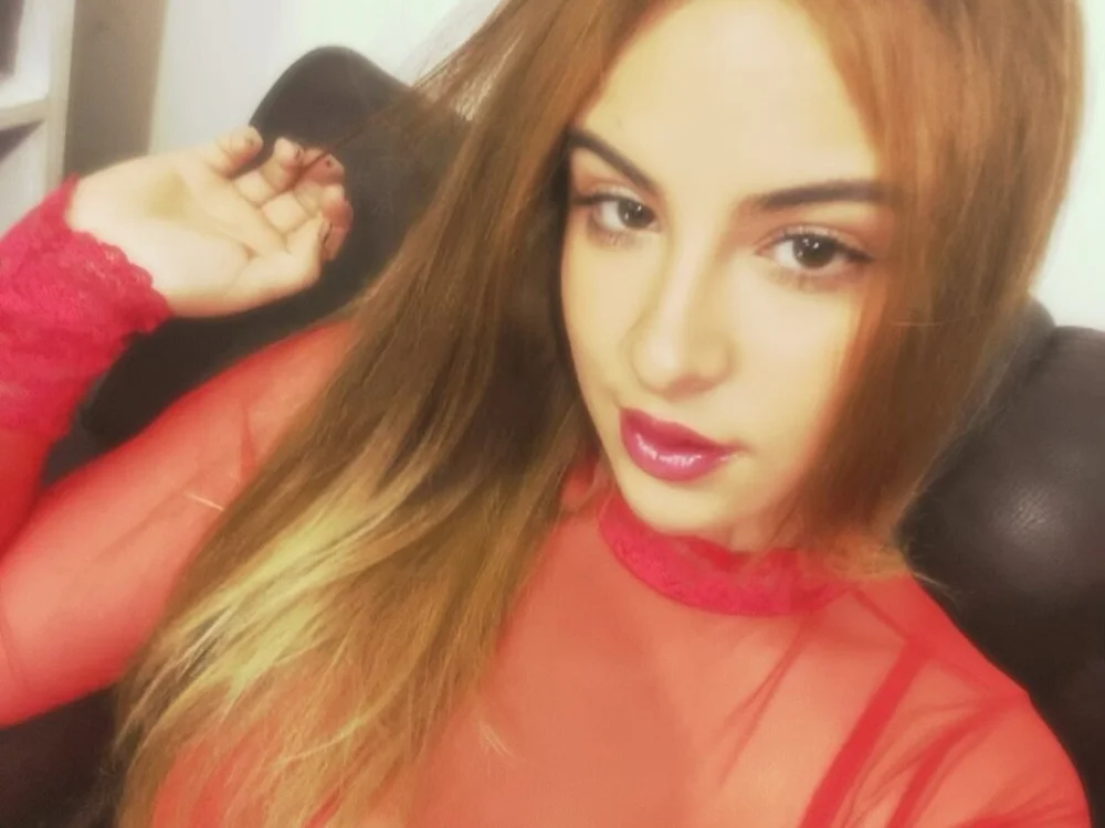 Zinniaa_max's Offline Chat Room