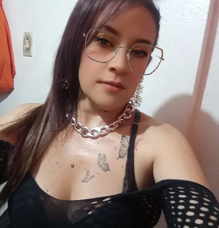 Denise_Diaz offline XXX-chat