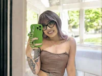 دردشة Maddie_fields الجنسية المباشرة