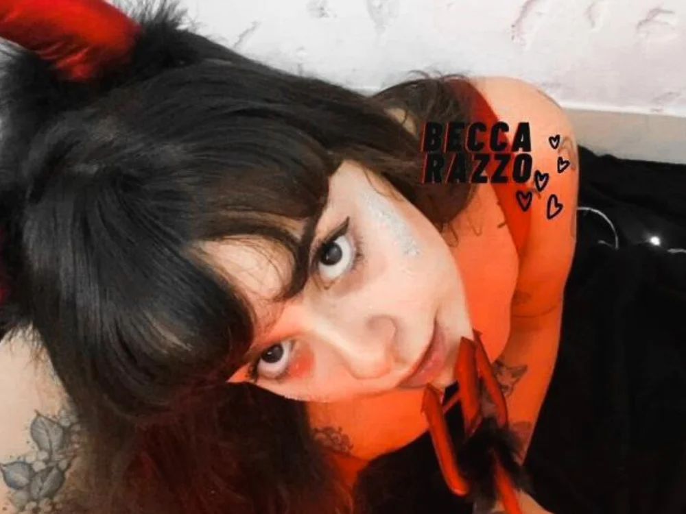 becca_razzo's Offline XXX Chat