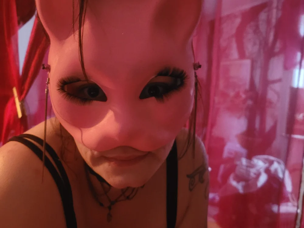 clydelydia's Offline XXX Chat