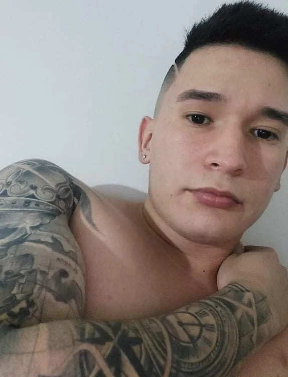 matt_enderson Offline XXX-chat