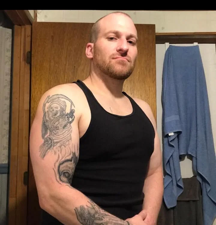 BigTrav15 offline chatrum
