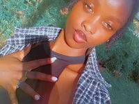 Yummygal254's webcam live show