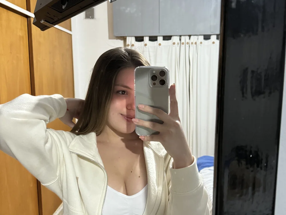 emilyyy17 offline chatrum