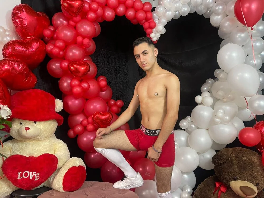 Twink_big_cock_milkerx: офлайн-секс-чат