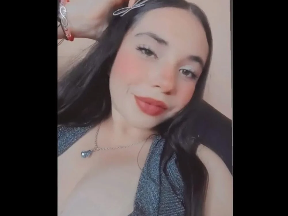 Hellen_starx's Offline XXX Chat