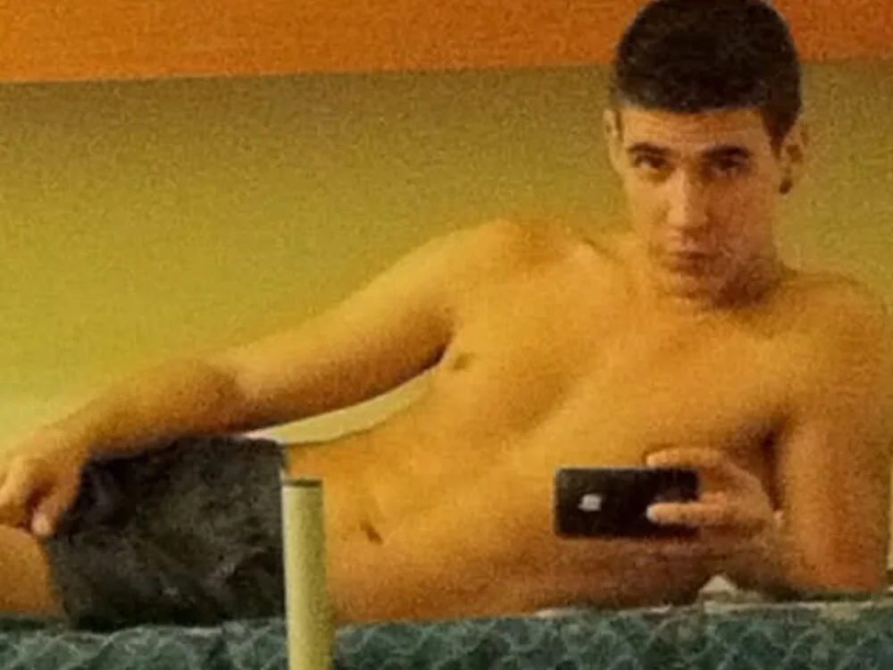 halfArabhalfspanish Offline XXX-Chat