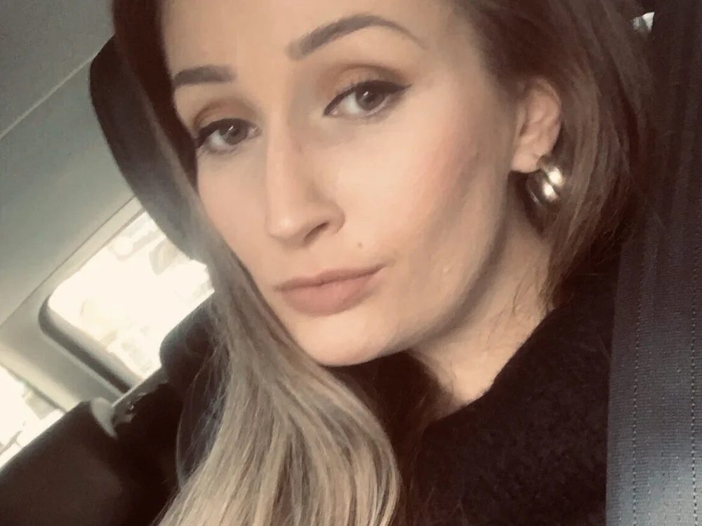 ypursteph_sweden_meet_irl offline XXX-chat