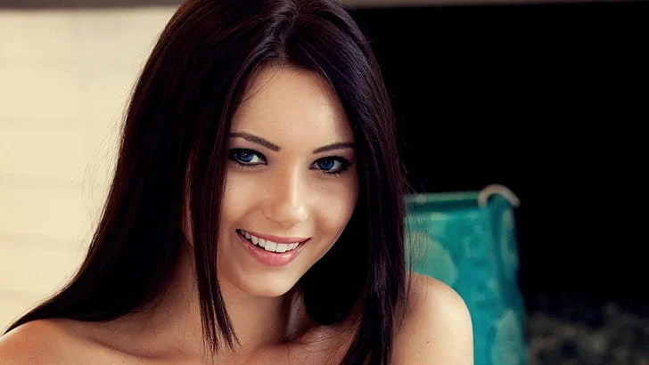 cine_mandy Adlı Modelin Çevrimdışı Sohbet Odası