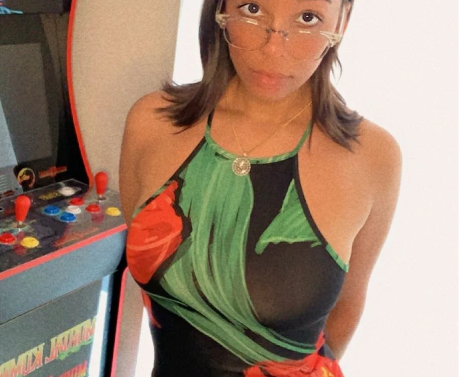 parisnicolelove's Offline XXX Chat