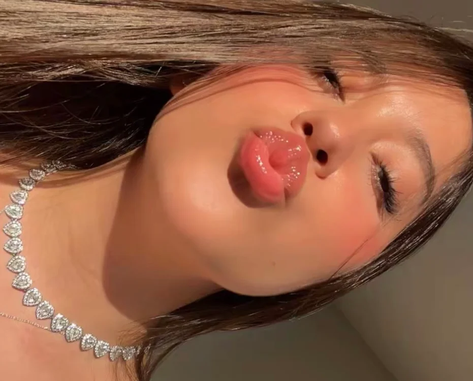 Nhefertaryn Offline XXX chat
